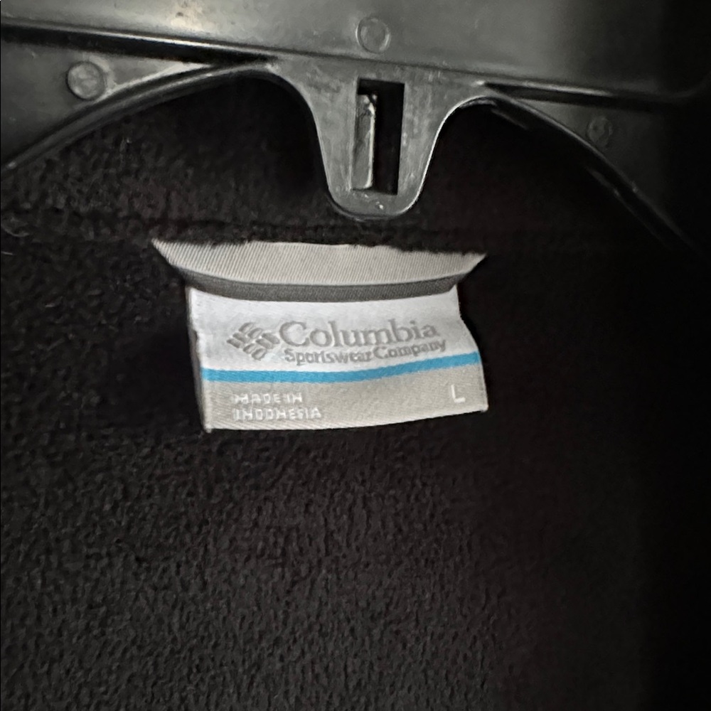 Columbia Women's Black Softshell Jacket - Picture 2 of 3
